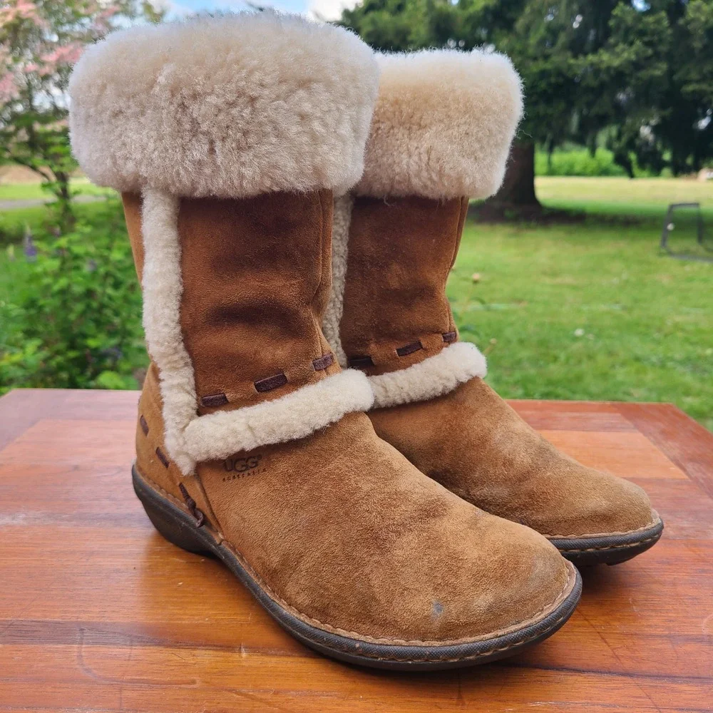UGG Elijo US 7 Brown Suede Shearling Wool Warm Cozy Winter Boots Preppy‎ Classic